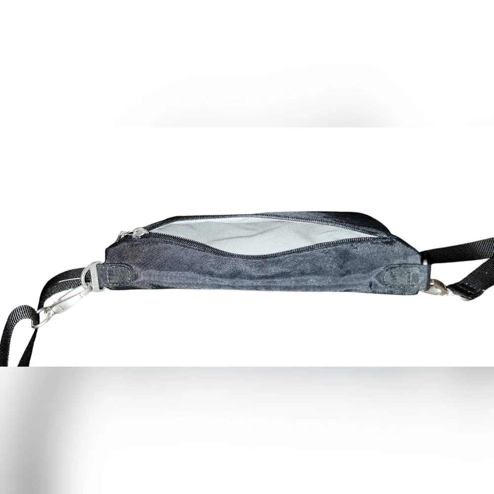 Baggallini Flip Zip Crossbody Black Cheetah Emboss - Picture 7 of 11